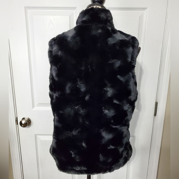 Nicole Miller Original Reversible Faux Fur Puffer Vest - Picture 12 of 16